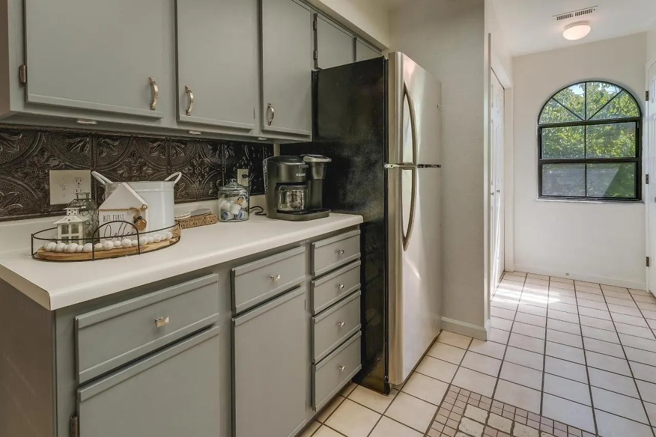 Inviting With Community Pool And Hot Tub Appartement *