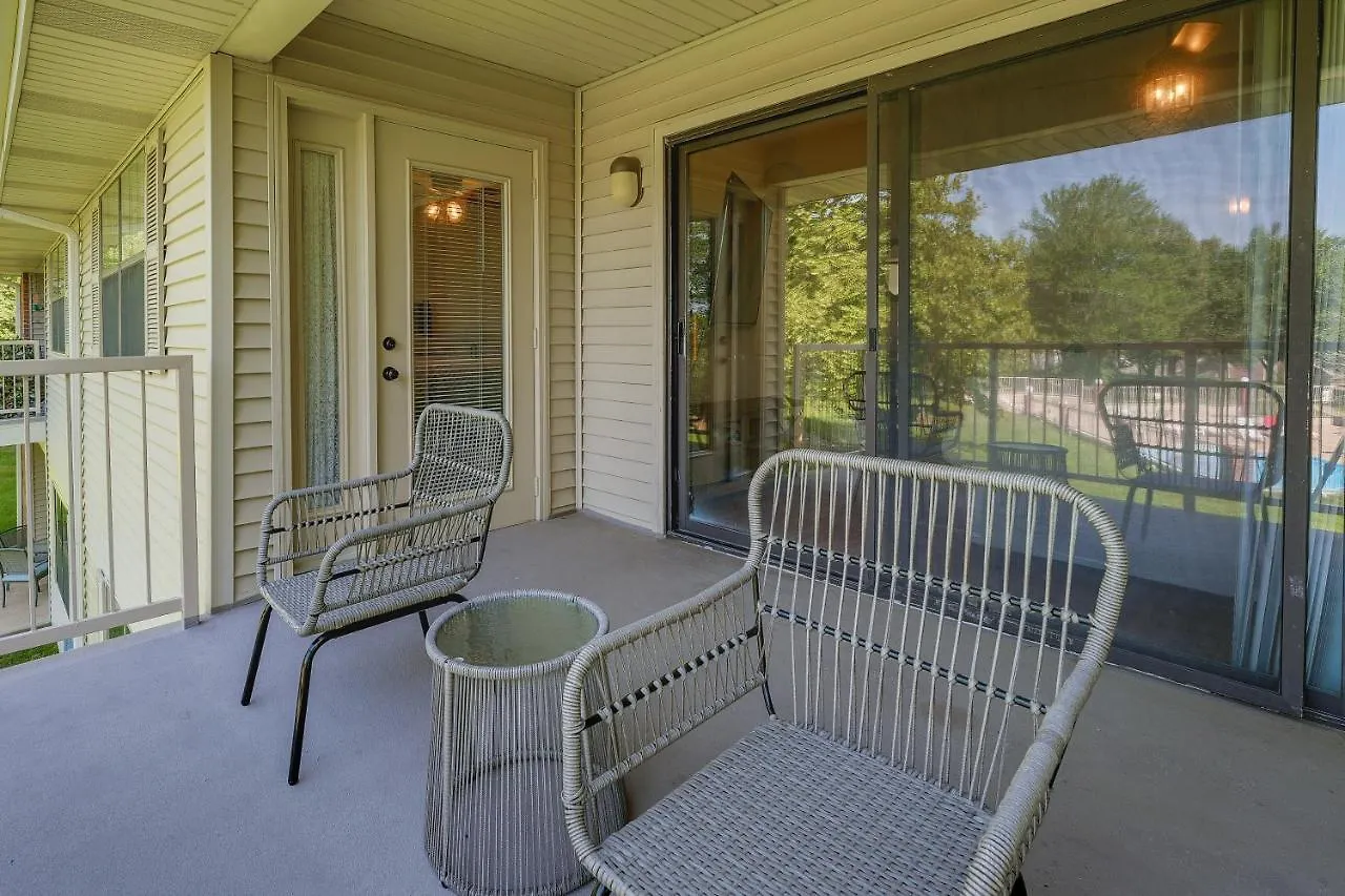 Inviting With Community Pool And Hot Tub Branson