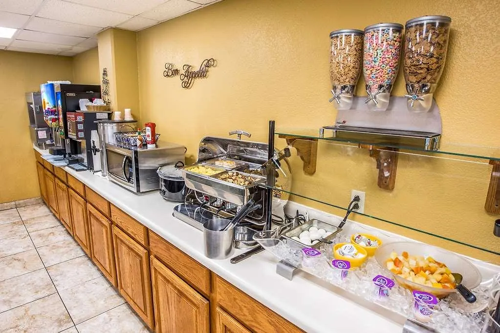 Hotel Americinn By Wyndham & Conference Center 3*