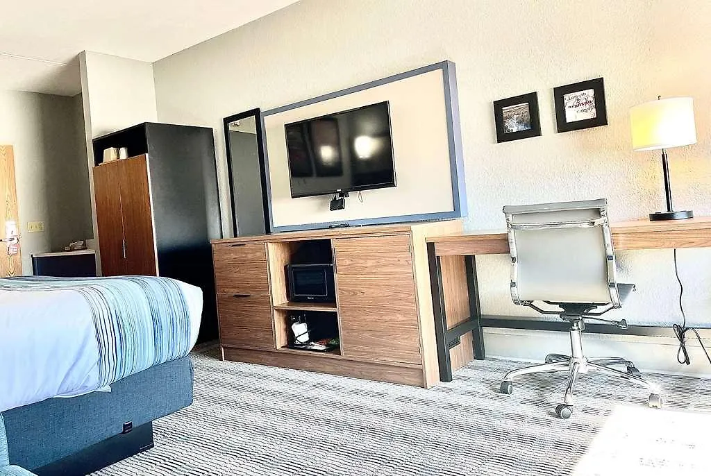 Americinn By Wyndham & Conference Center Hotel 3*