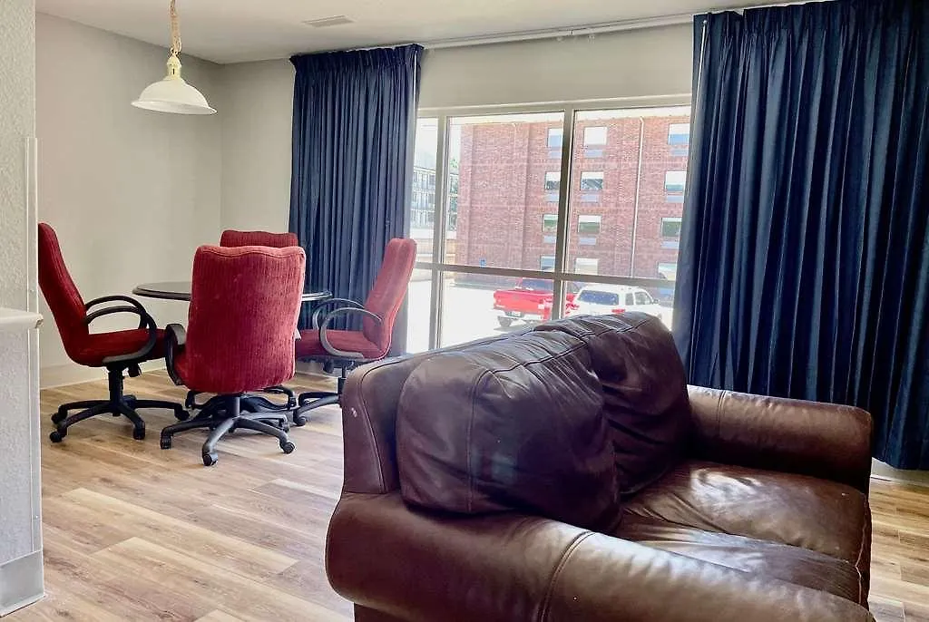 Hotel Americinn By Wyndham & Conference Center 3*