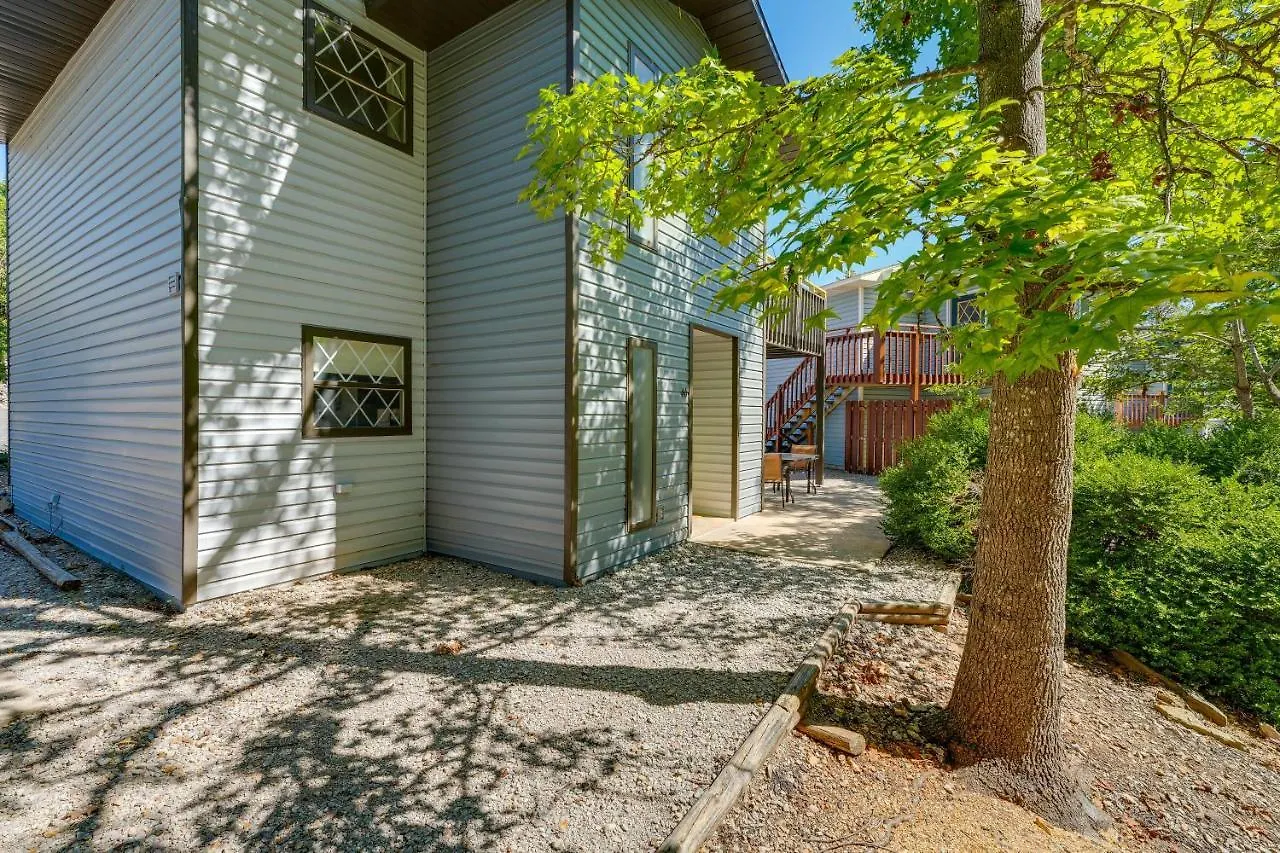 Holiday home Getaway Deck With Pool View And Bbq Grill! *