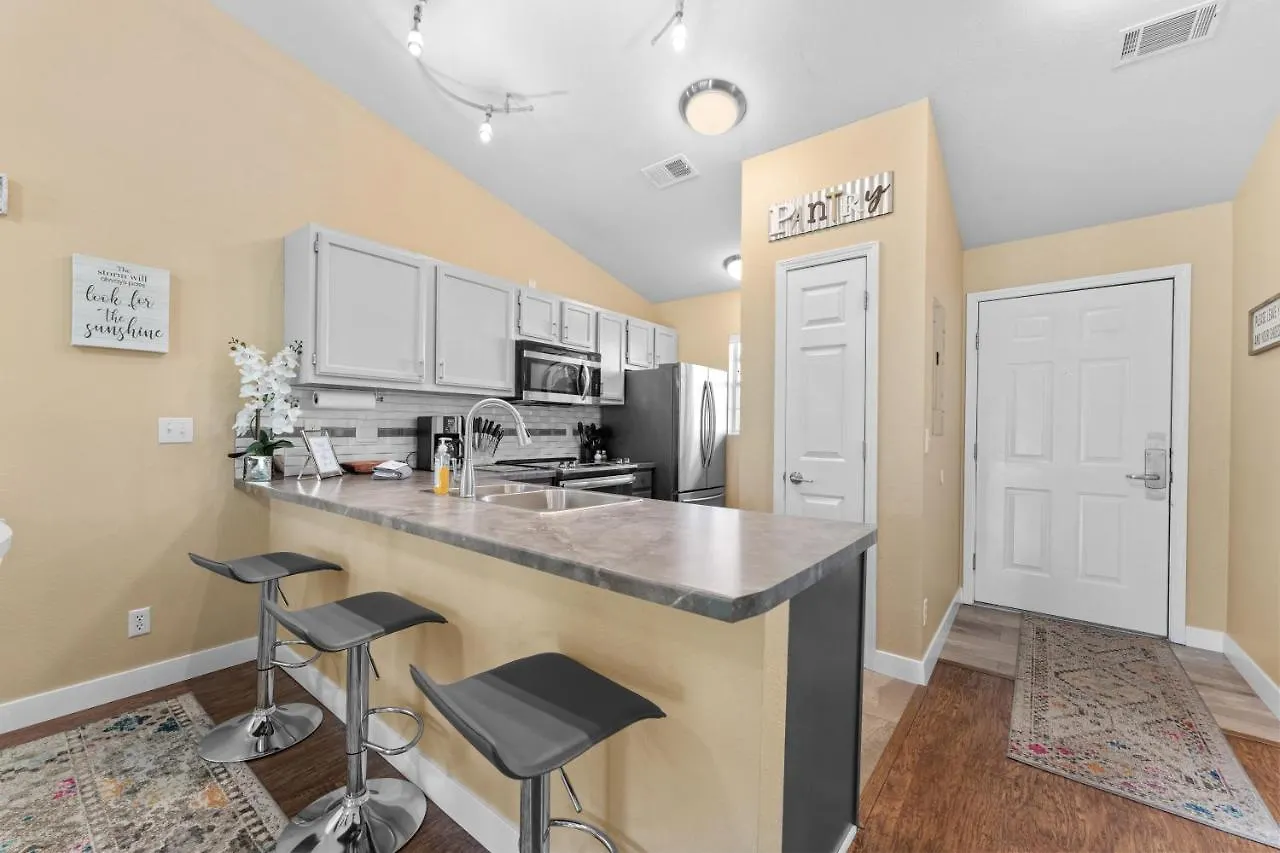 Harmony Hideaway Apartment *