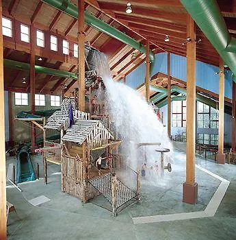 Grand Country Waterpark Hotel 3*