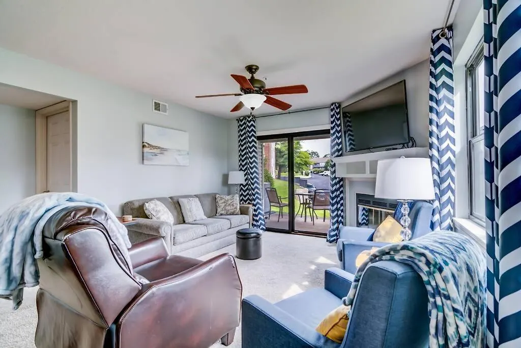 Tranquil 2-bedroom Pointe Royale Daire *
