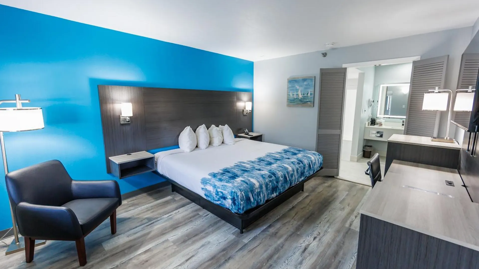Baymont By Wyndham Thousand Hills Hotel