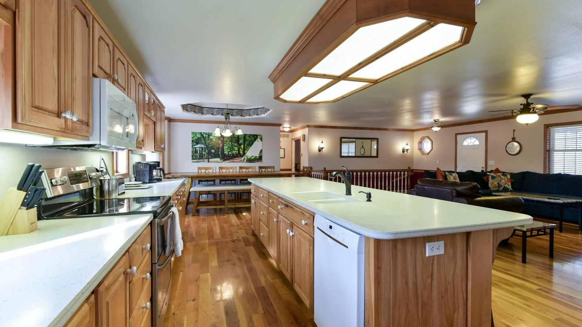 5 Bedroom Vacation Next To Silver Dollar * Branson