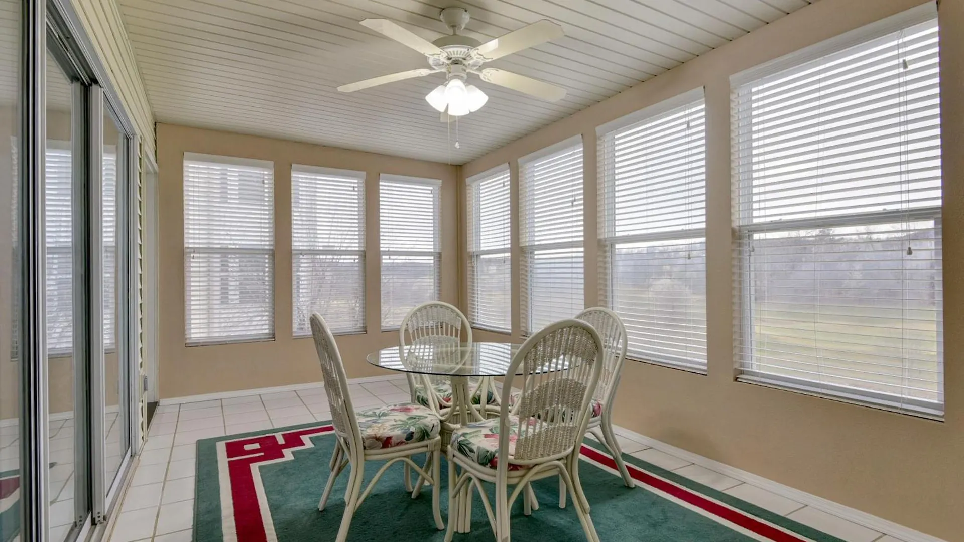 Gorgeous At Thousand Hills - Heart Of - Spacious And Affordable