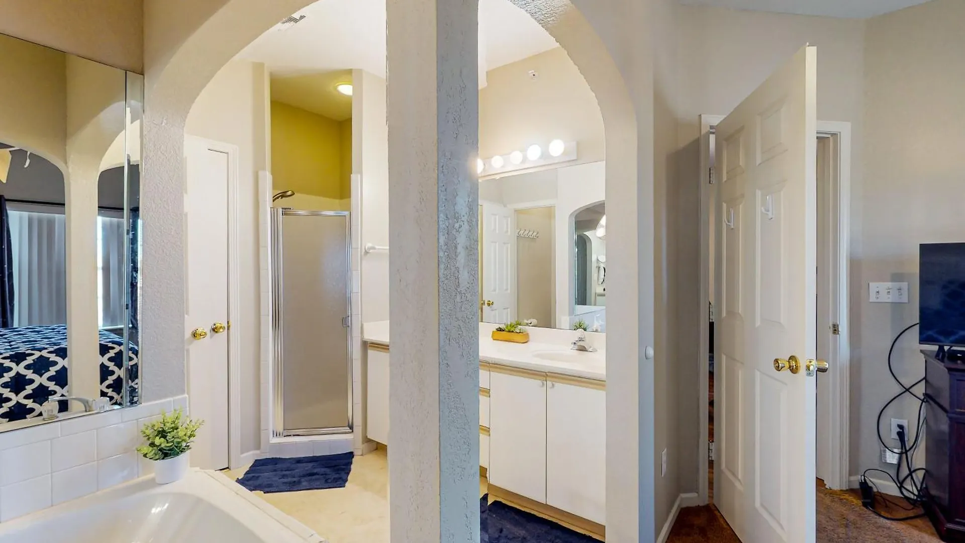Apartment Hills I7 *