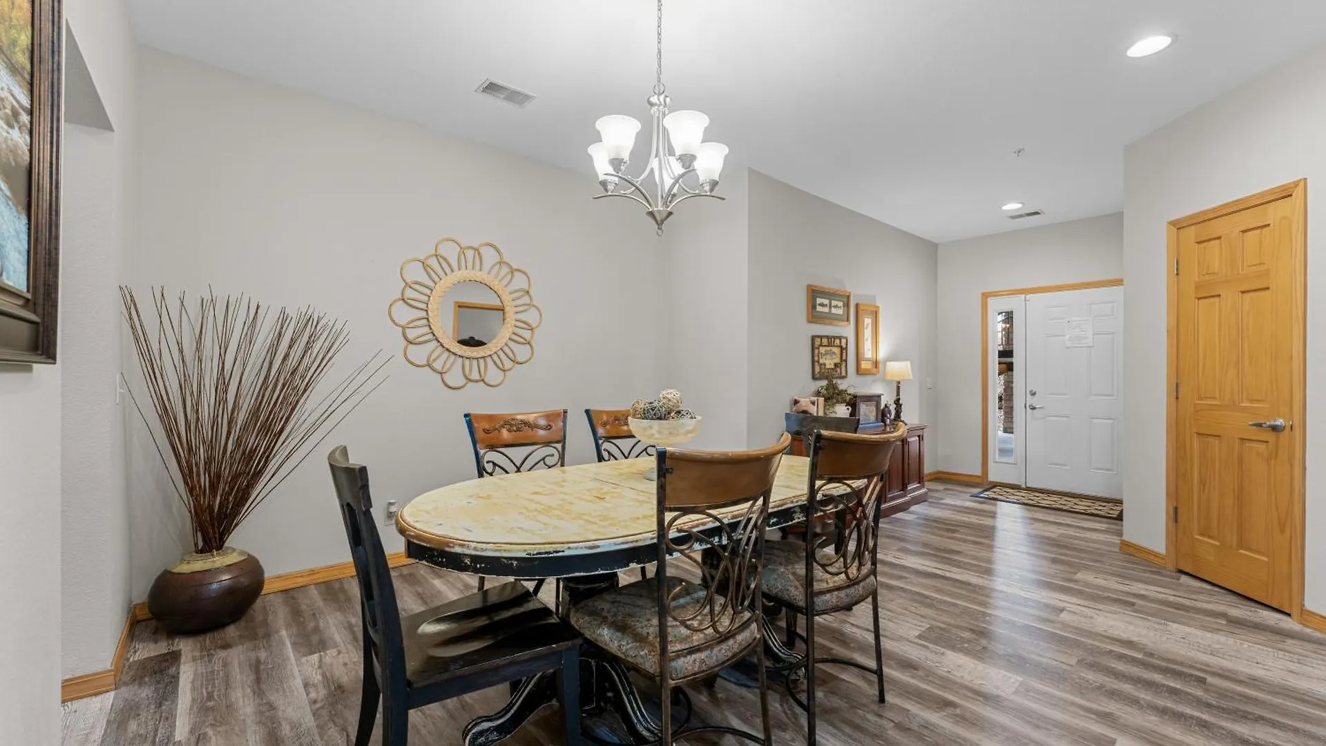 Skippin Stones Apartment Branson