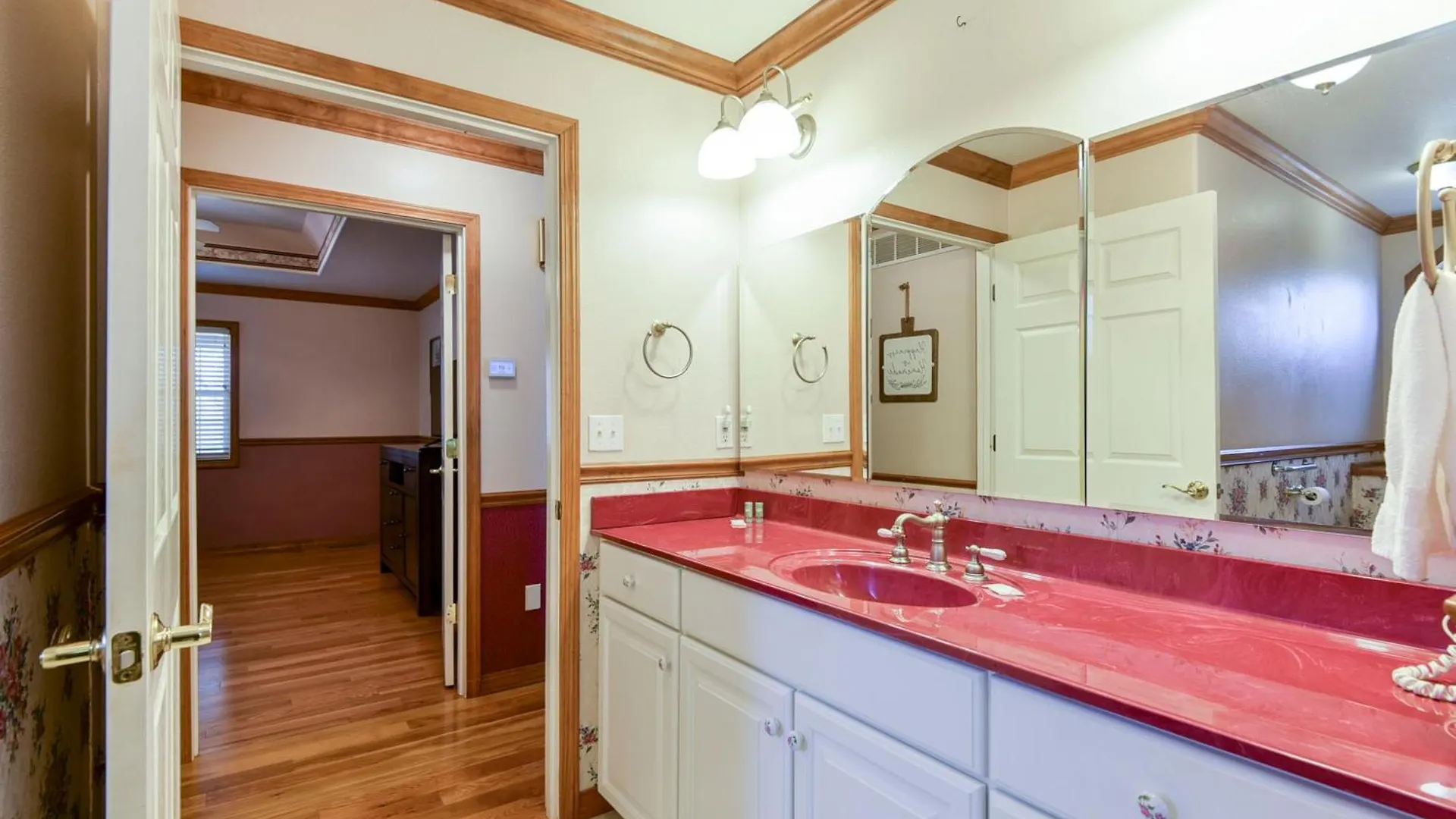 5 Bedroom Vacation Next To Silver Dollar *