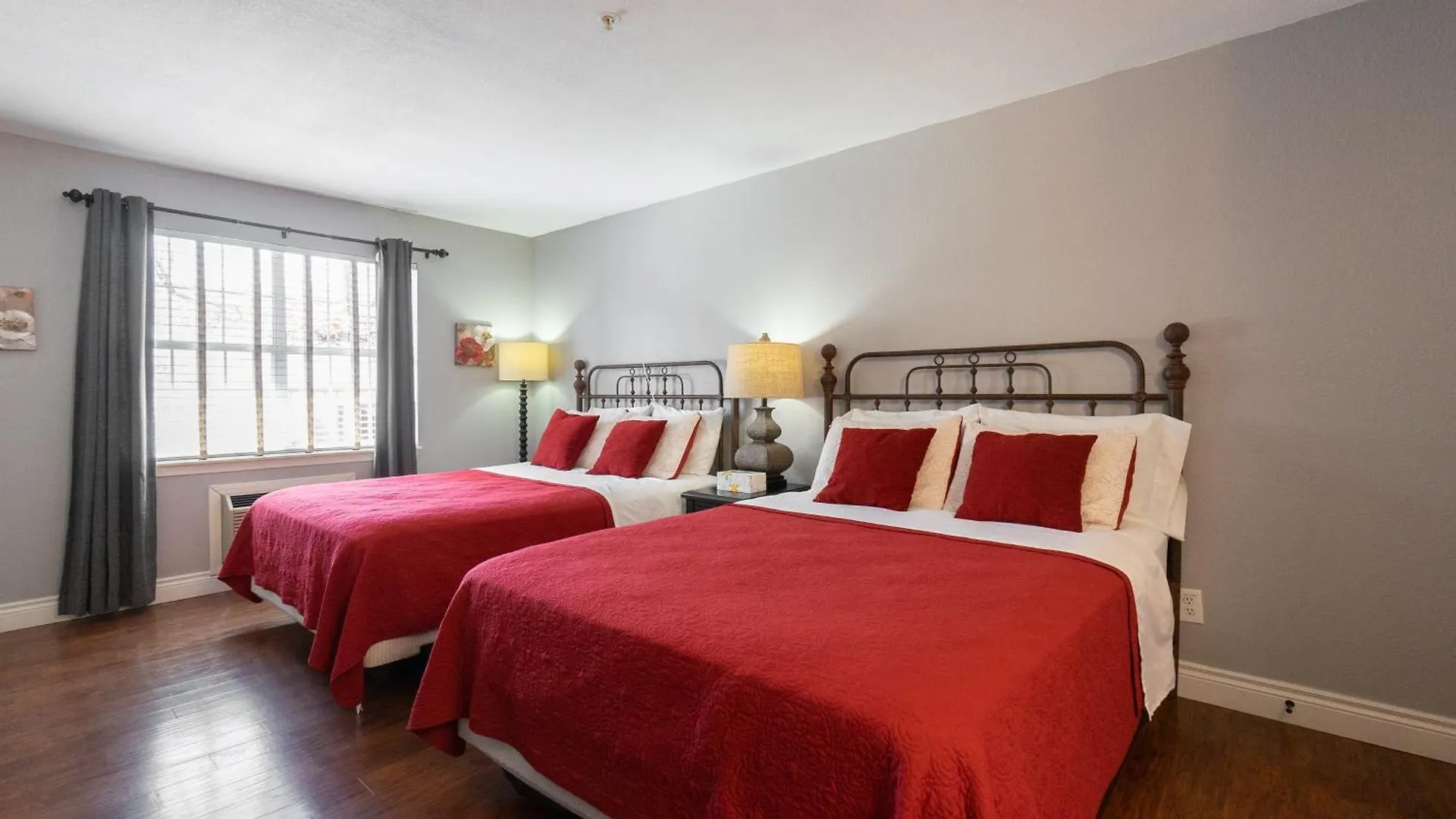 2br Walk-in - Near The 76 Strip - Free Wifi - Pool - Free Tickets Included - Clb-3