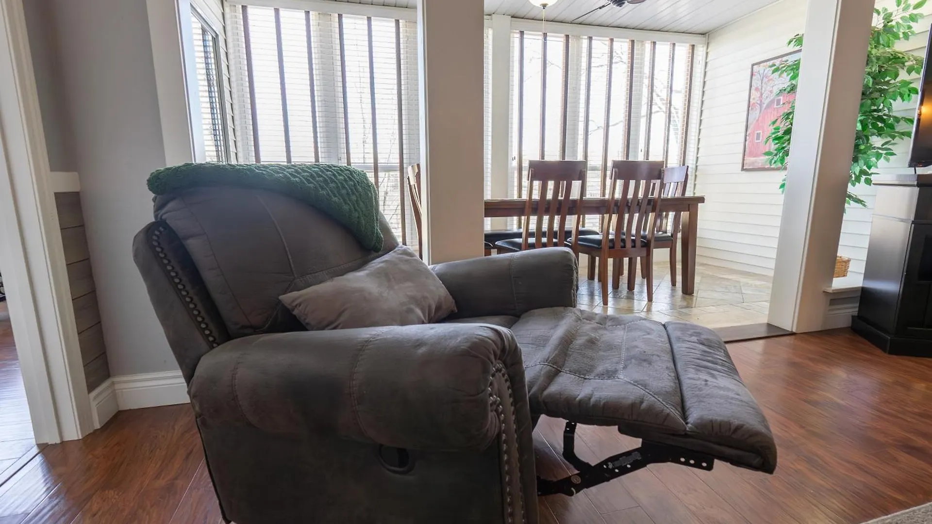 2br Walk-in - Near The 76 Strip - Free Wifi - Pool - Free Tickets Included - Clb-3 Holiday home Branson