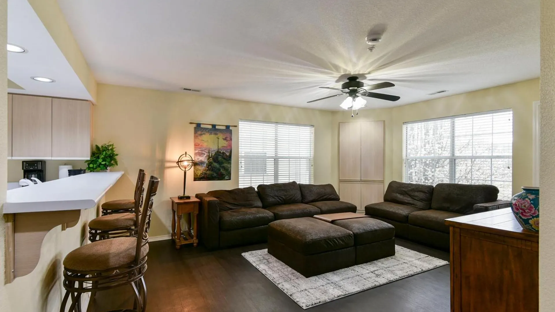 Gorgeous At Thousand Hills - Heart Of - Spacious And Affordable Apartman *