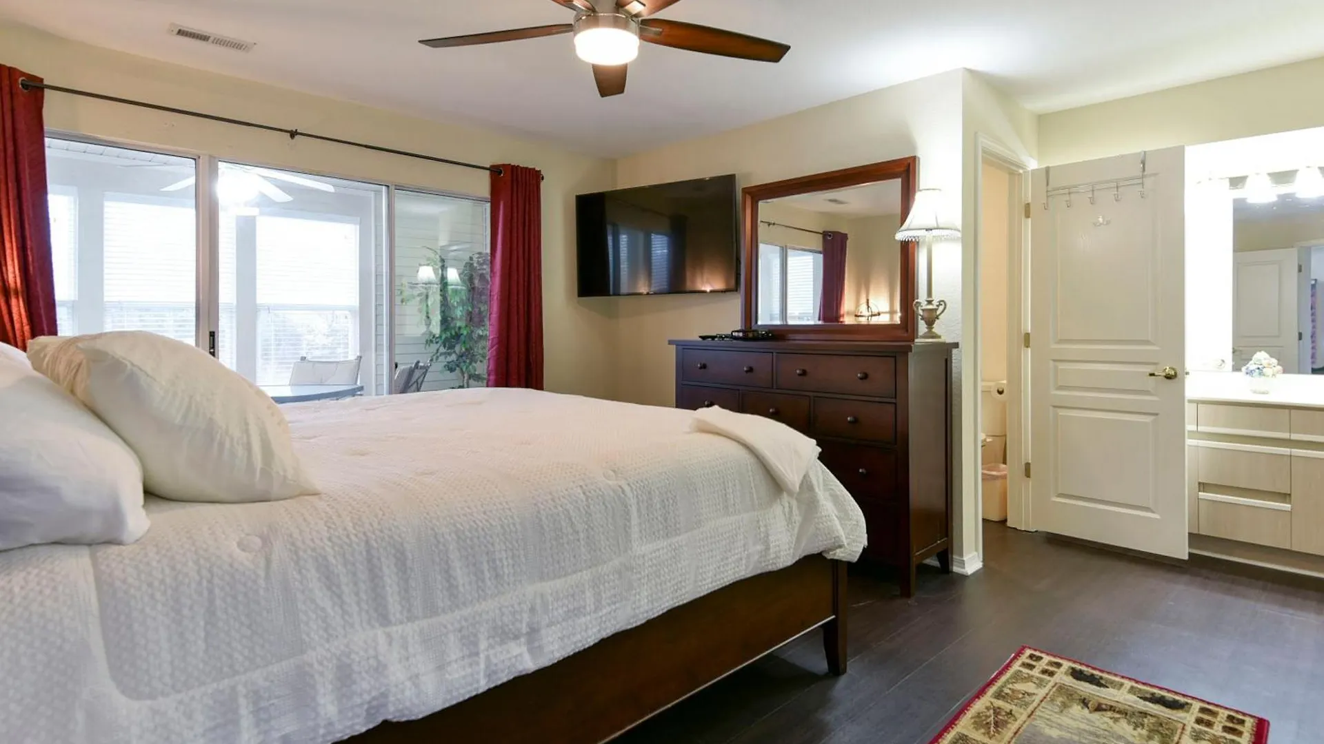 Apartman Gorgeous At Thousand Hills - Heart Of - Spacious And Affordable