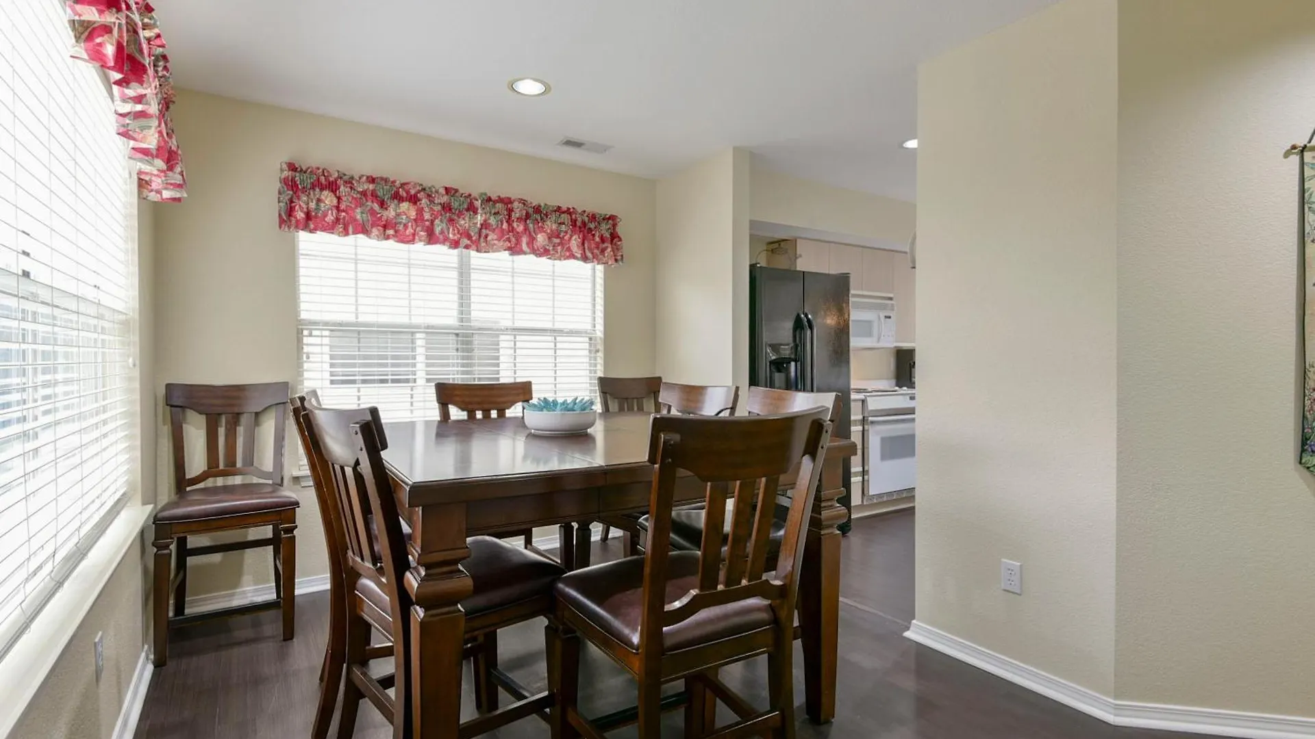 Apartman Gorgeous At Thousand Hills - Heart Of - Spacious And Affordable *