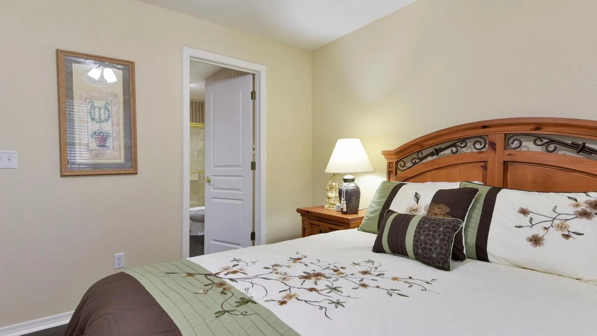 Gorgeous At Thousand Hills - Heart Of - Spacious And Affordable