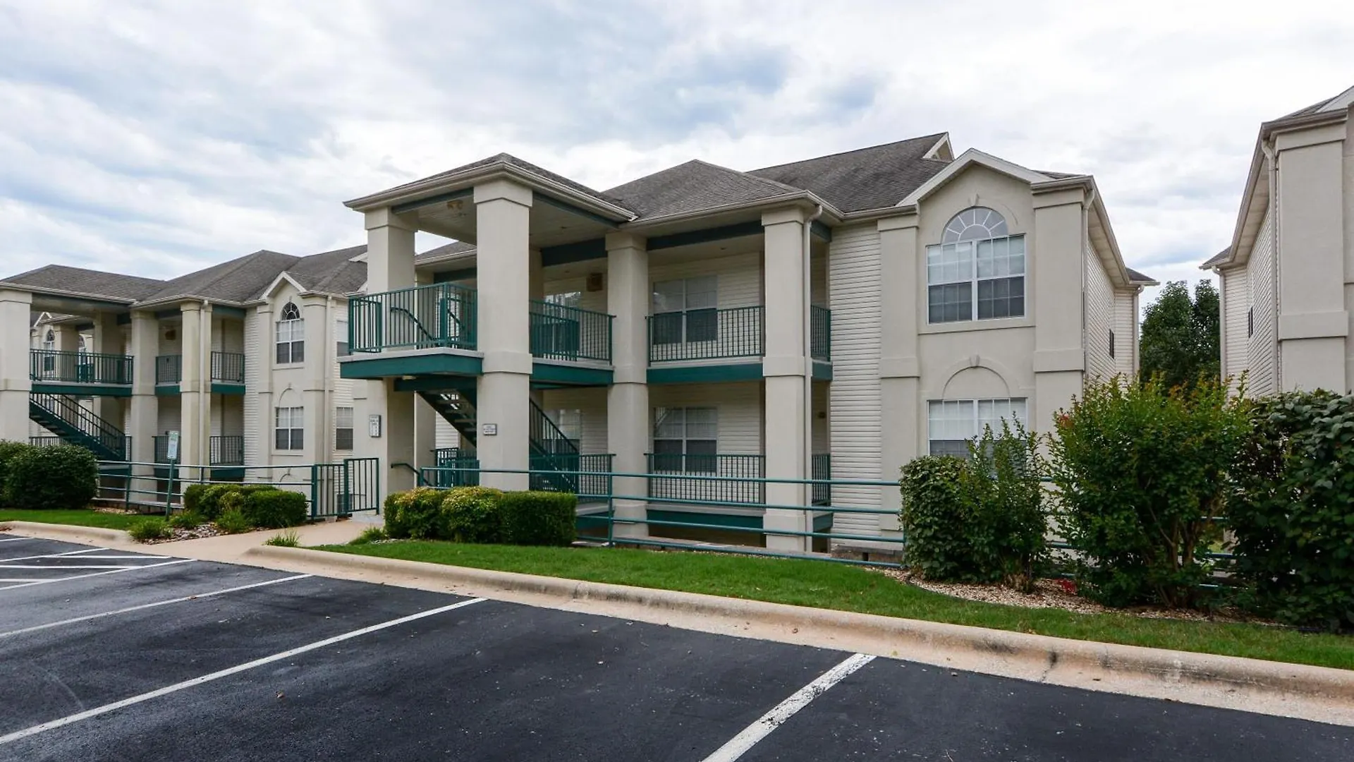 Gorgeous At Thousand Hills - Heart Of - Spacious And Affordable * Branson