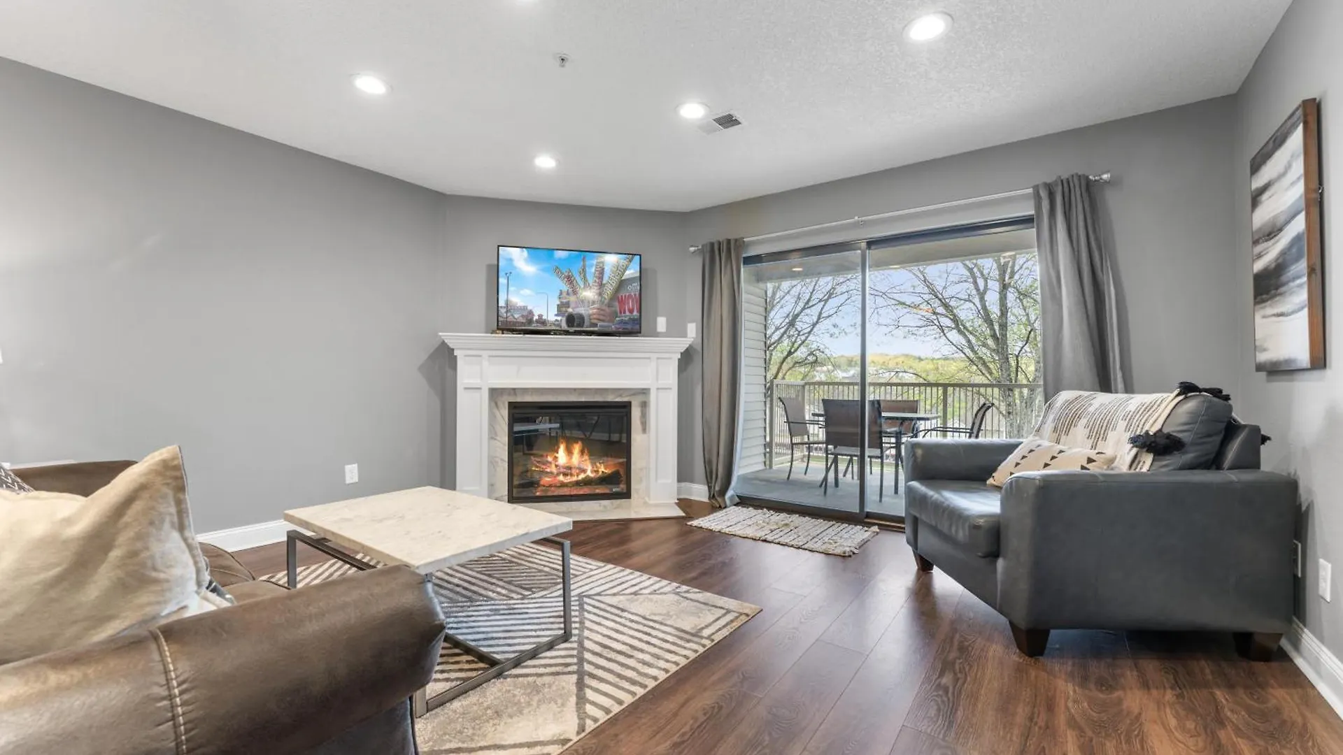Free Daily Attractions Including Silver Dollar City! Spacious, Centrally Located, 2 Pools Holiday home