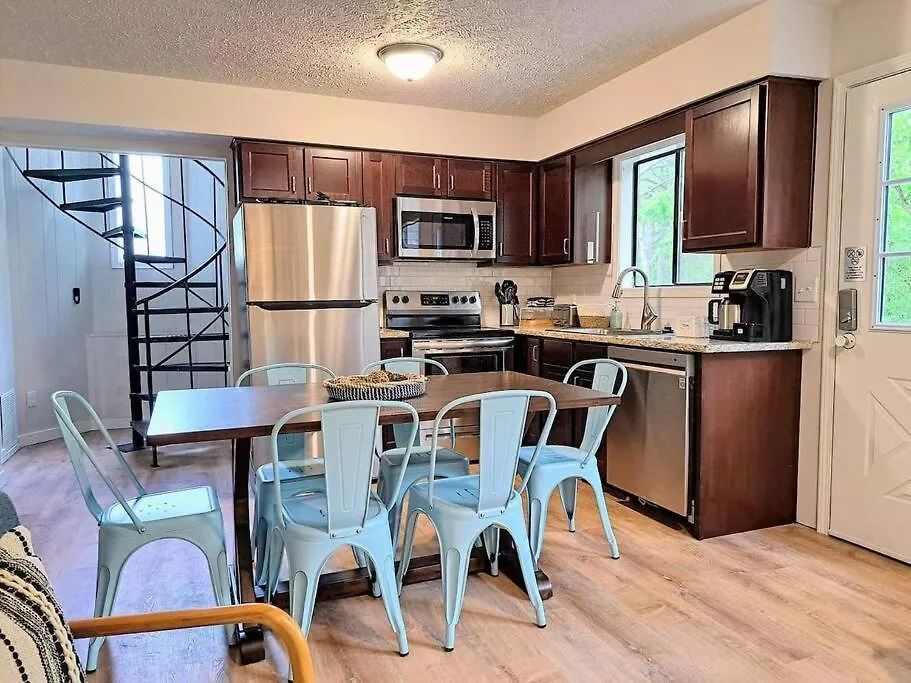 Tribesman Luxury # 7 On Table Rock Near Silver Dollar City, * Branson