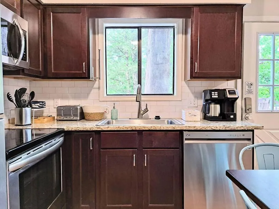 Tribesman Luxury # 7 On Table Rock Near Silver Dollar City, * Branson