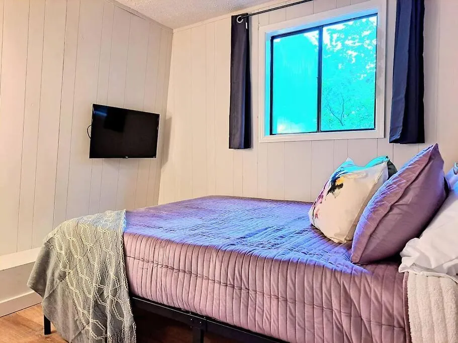 Tribesman Luxury #9 On Table Rock Near Silver Dollar City,
