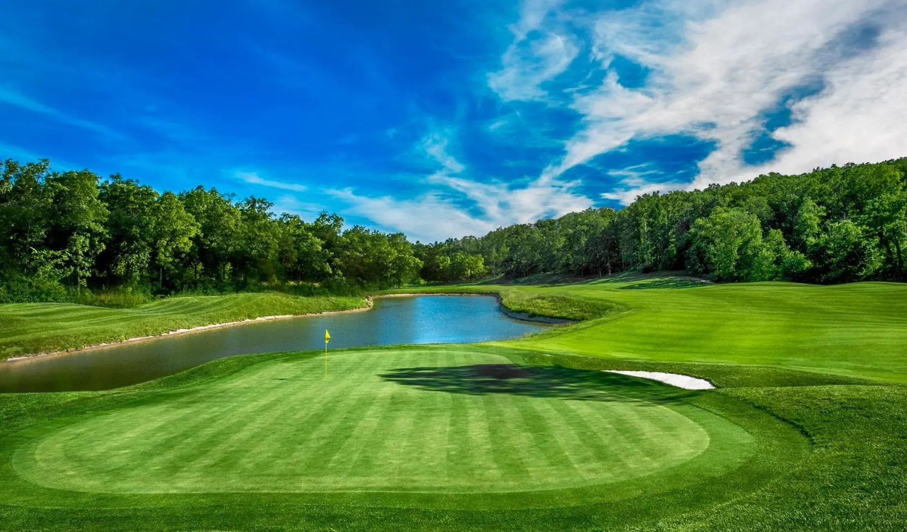 Semesterbostad Personal Getaway. Golf Gem. Great Location!