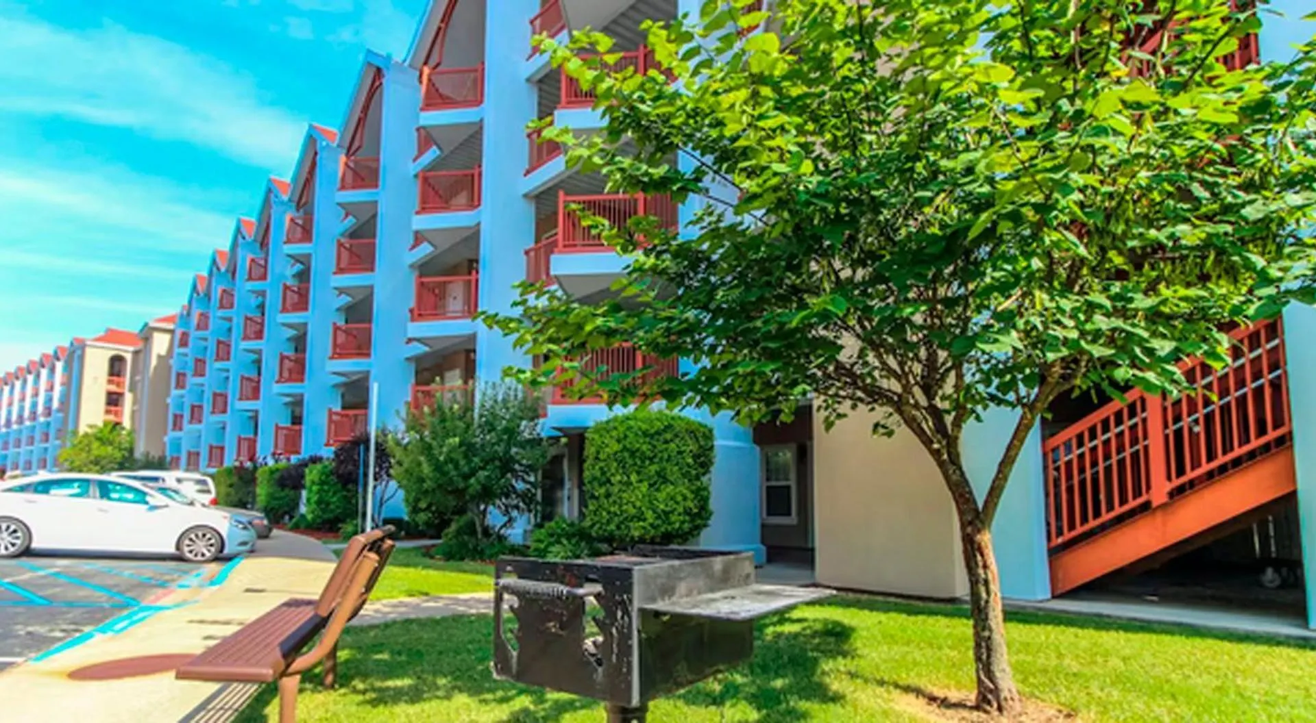 Grand Crowne Hotel 4*