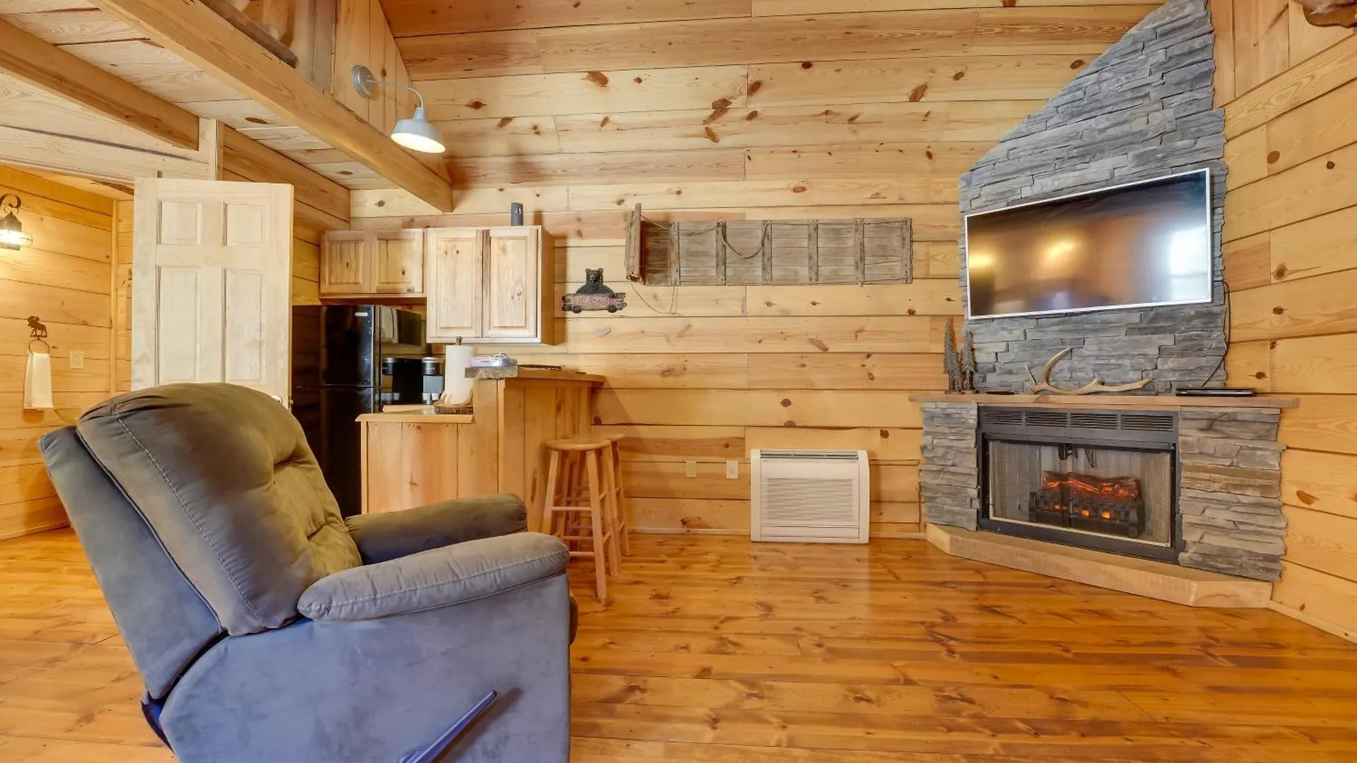 Antlers With Private Hot Tub