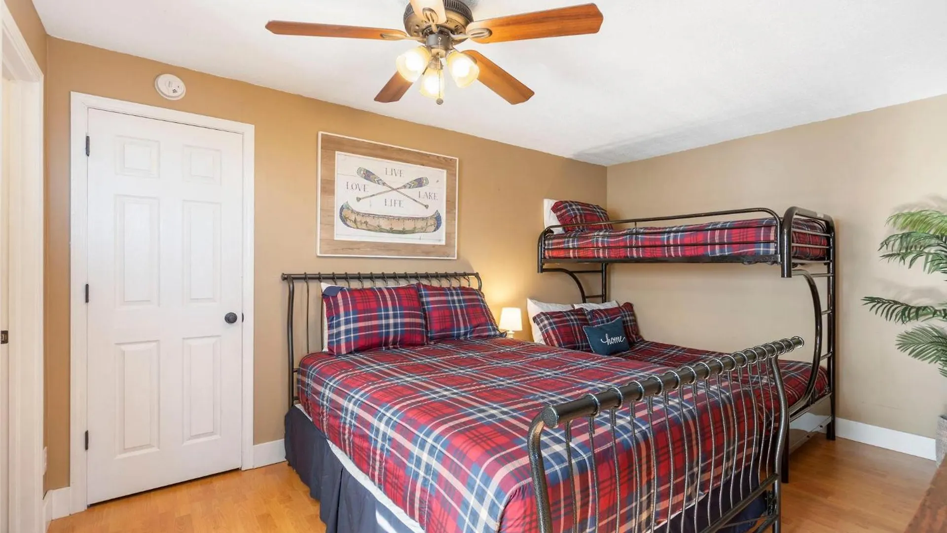 Black Walnut With Loft-- 409 * Branson