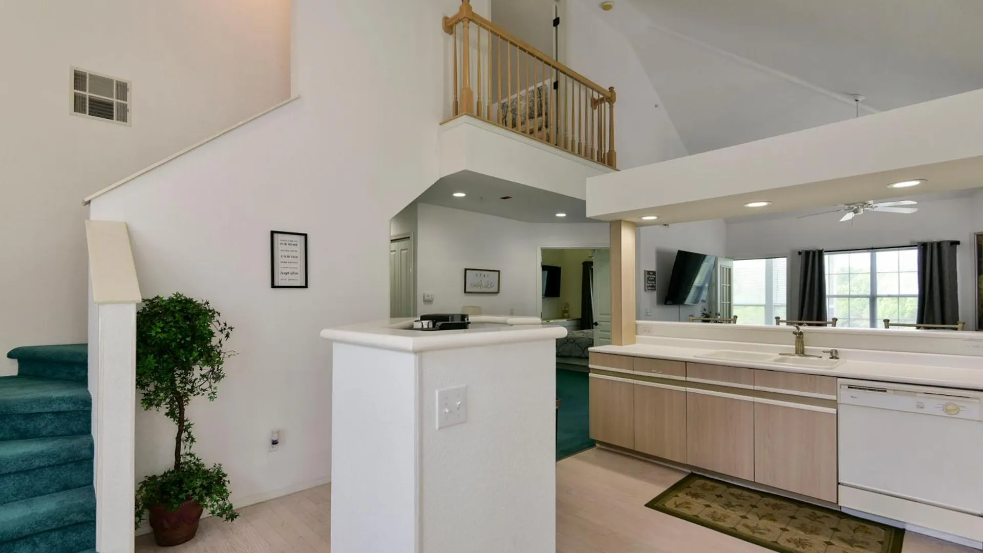 Gorgeous At Thousand Hills - Heart Of - Spacious And Affordable *
