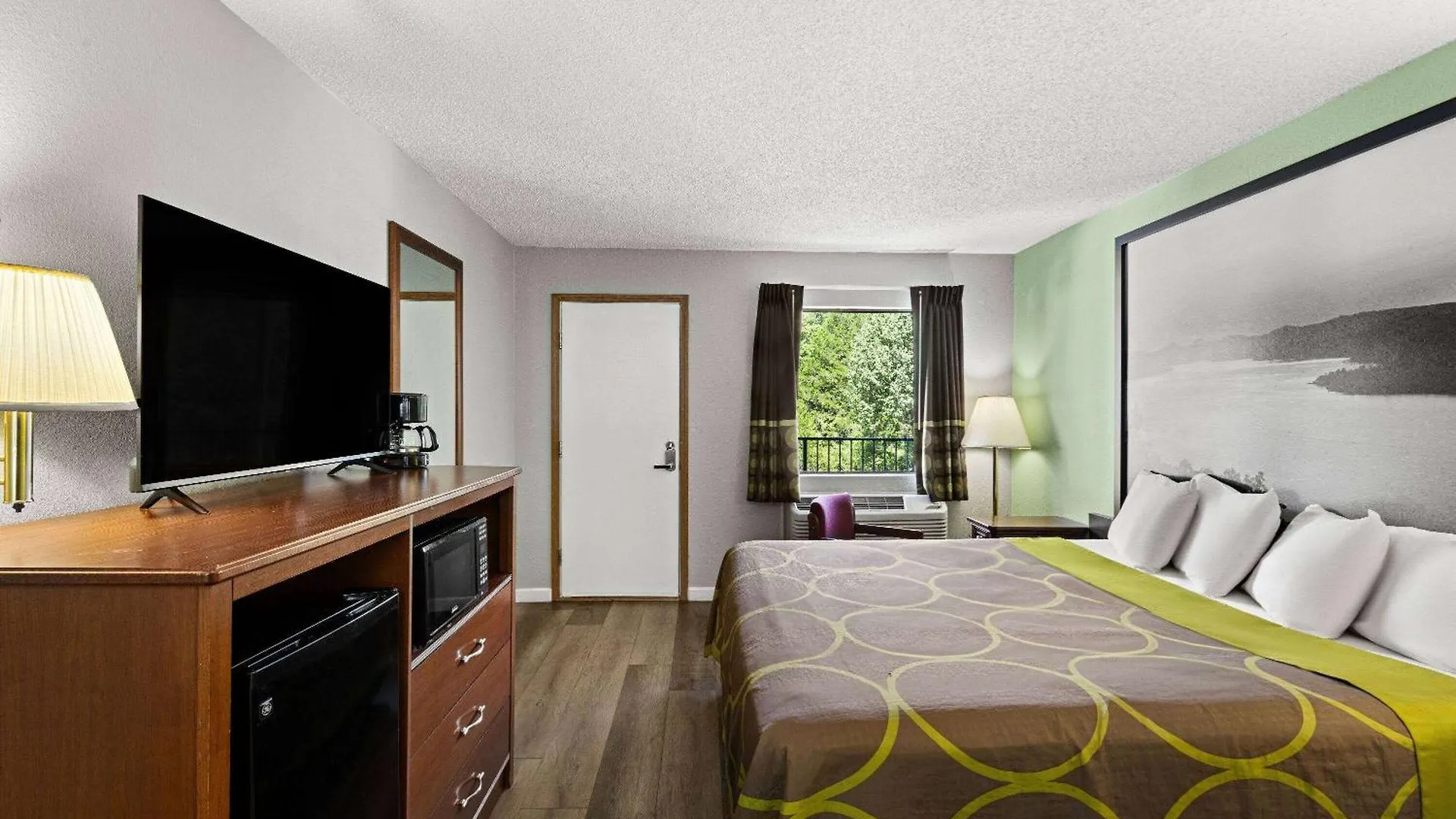 Motel Super 8 By Wyndham - Shepherd Of The Hills Exwy 2*