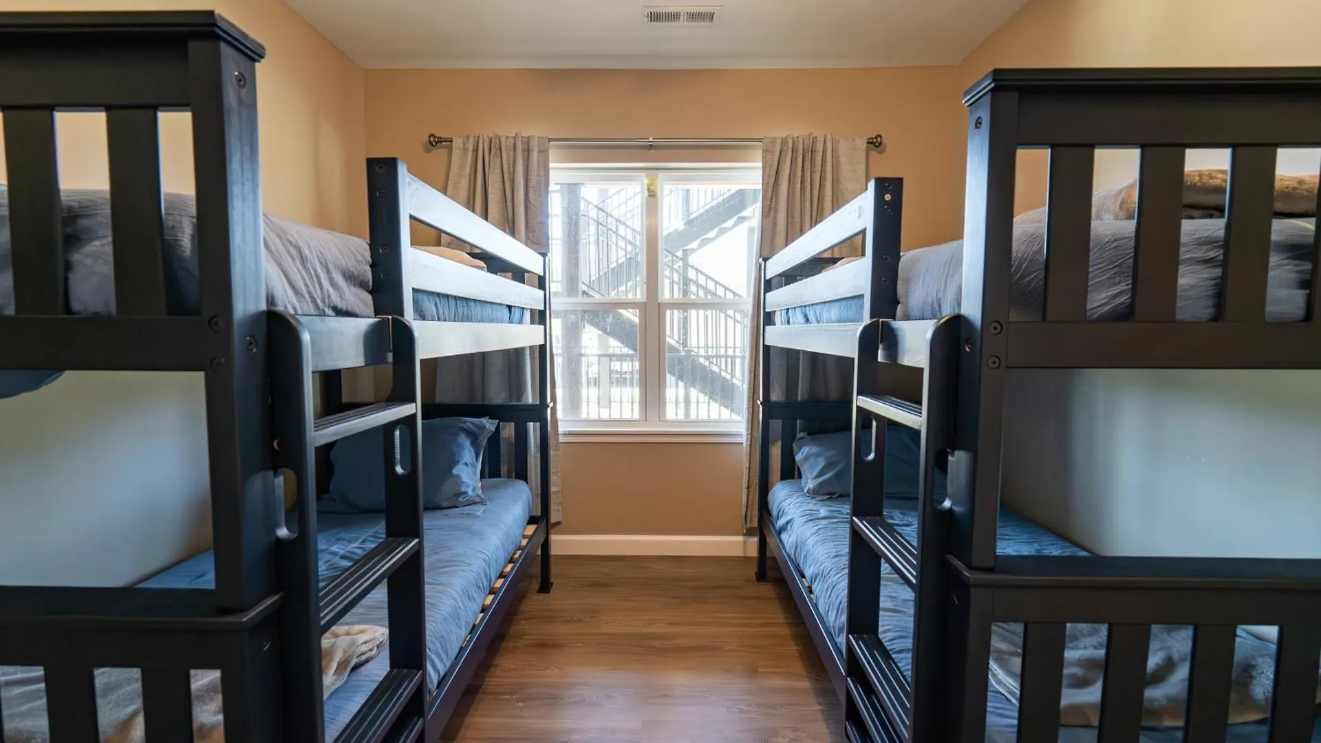 New Build - Walk-in 3br With Arcade Game - Free Attraction Tickets Included -- Fhg-207 Branson