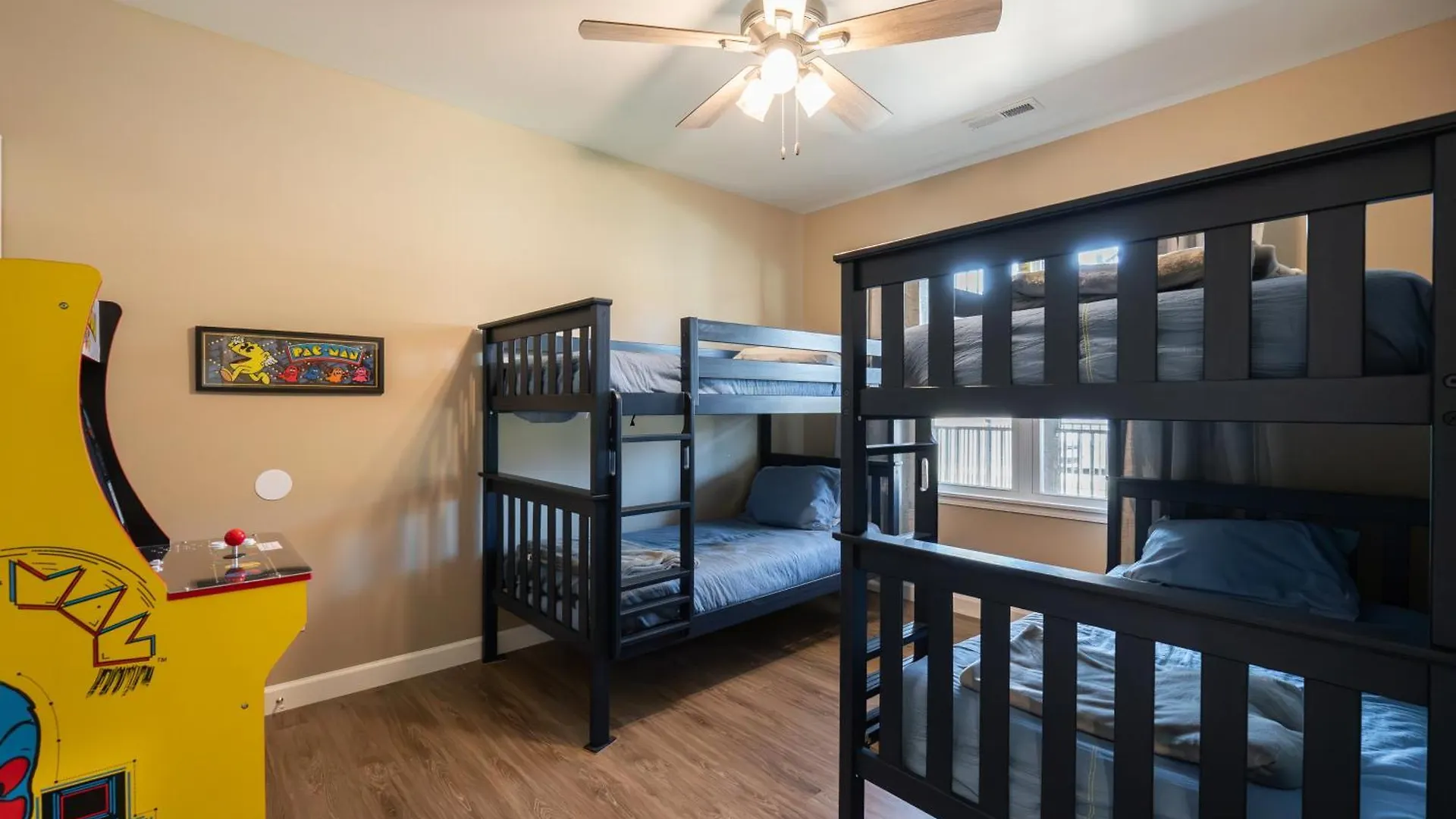 Apartment New Build - Walk-in 3br With Arcade Game - Free Attraction Tickets Included -- Fhg-207