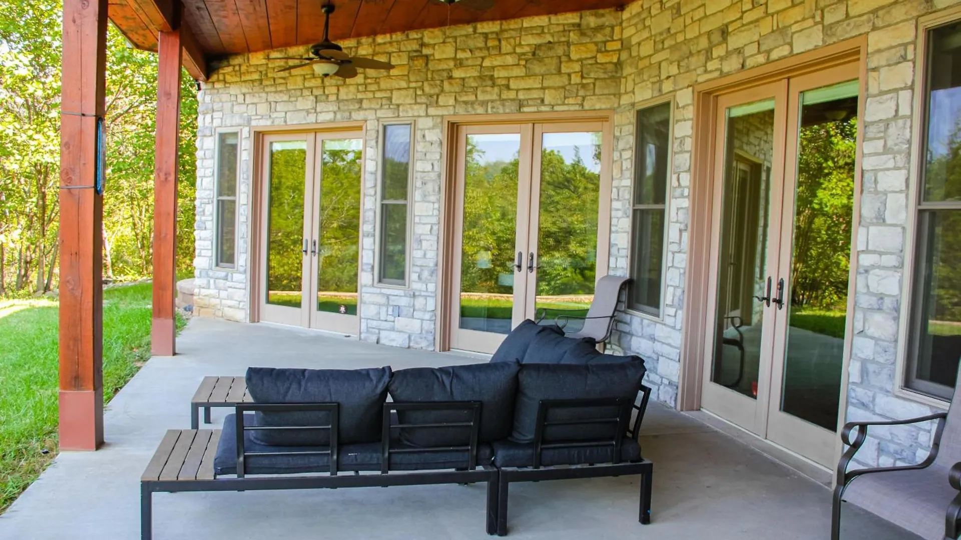 Treetop View Sanctuary Holiday home
