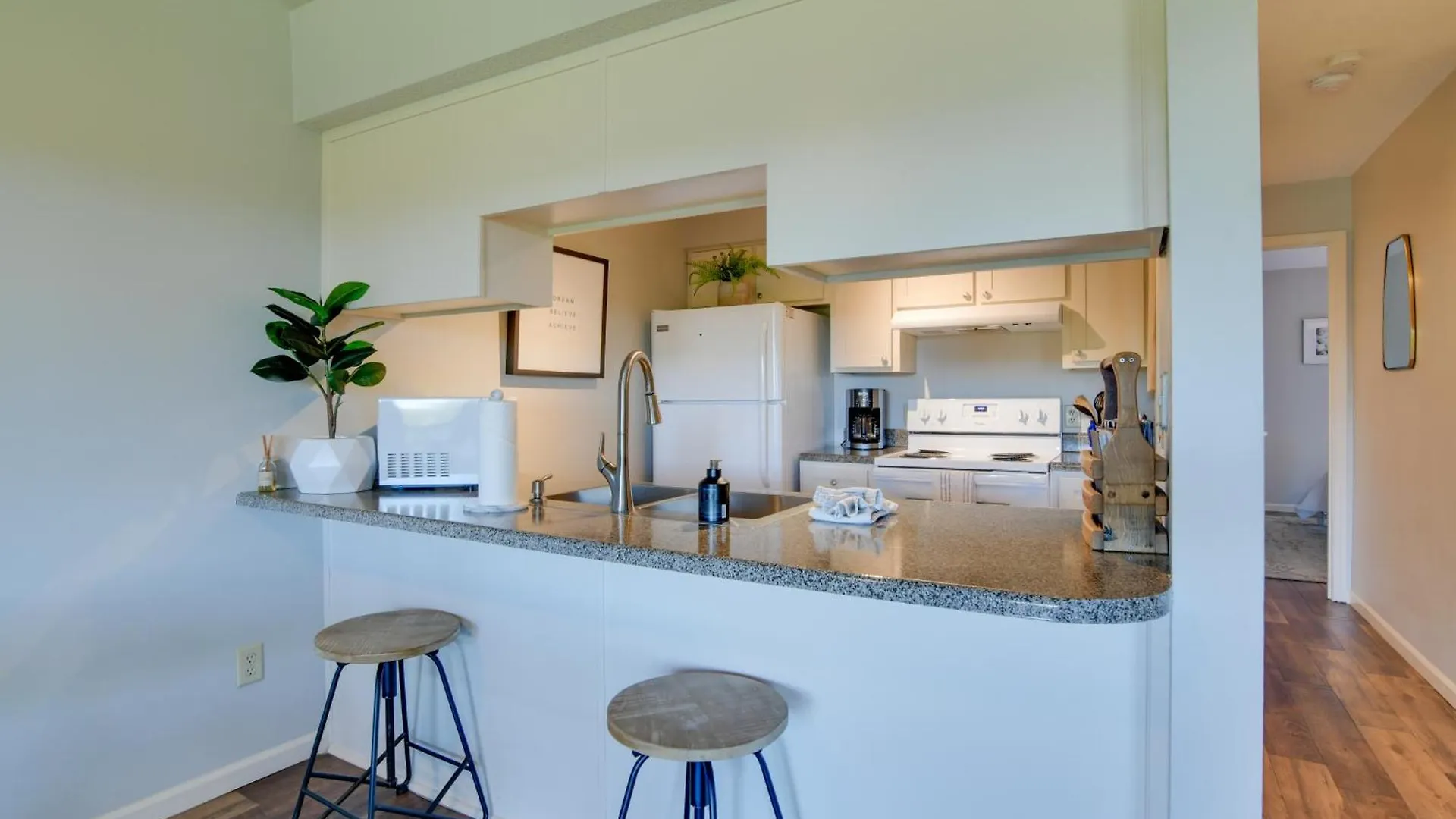 Pointe Royale With Amenities! Apartment