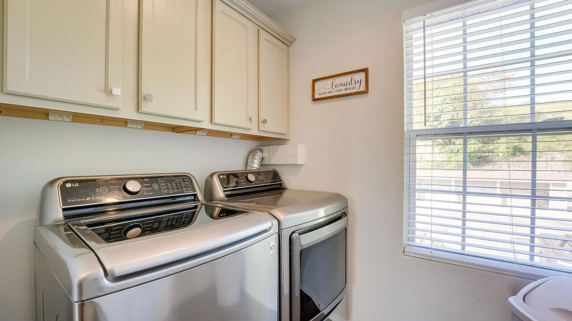 Brandon With Balcony, Strip And Mountain Views! Apartman *