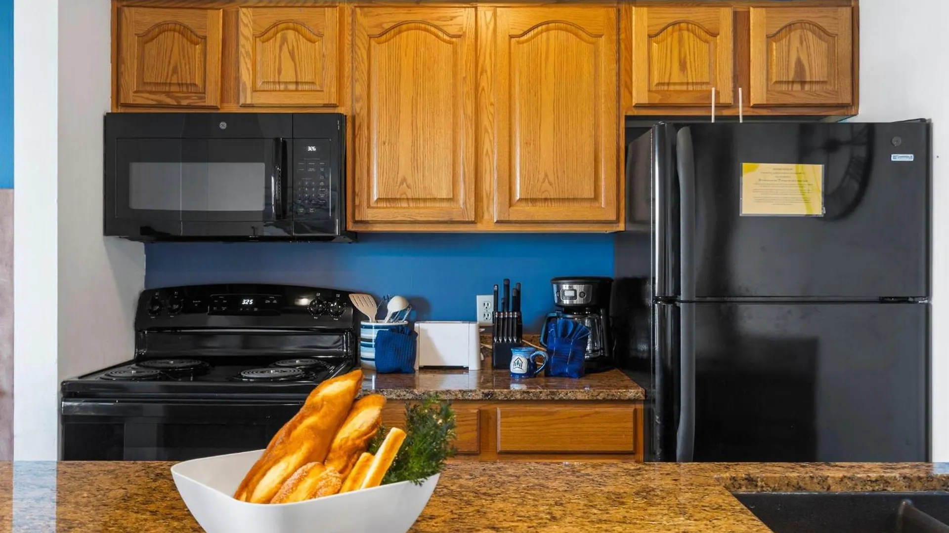 Shagbark Hickory -- 1010 Holiday home Branson