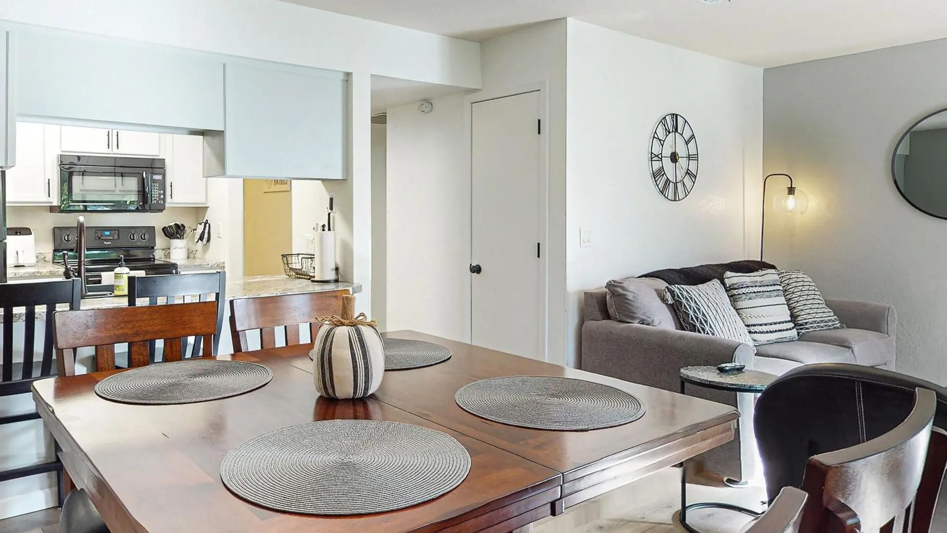 公寓 Pointe Royale Condos, #5 *