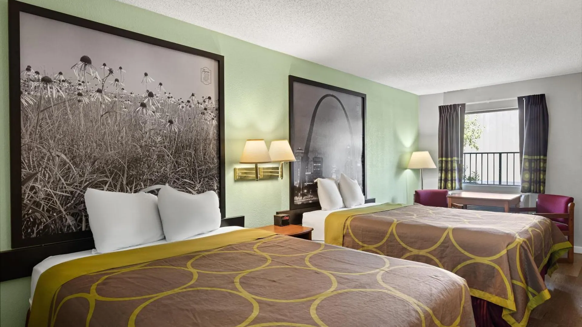 Super 8 By Wyndham - Shepherd Of The Hills Exwy Branson