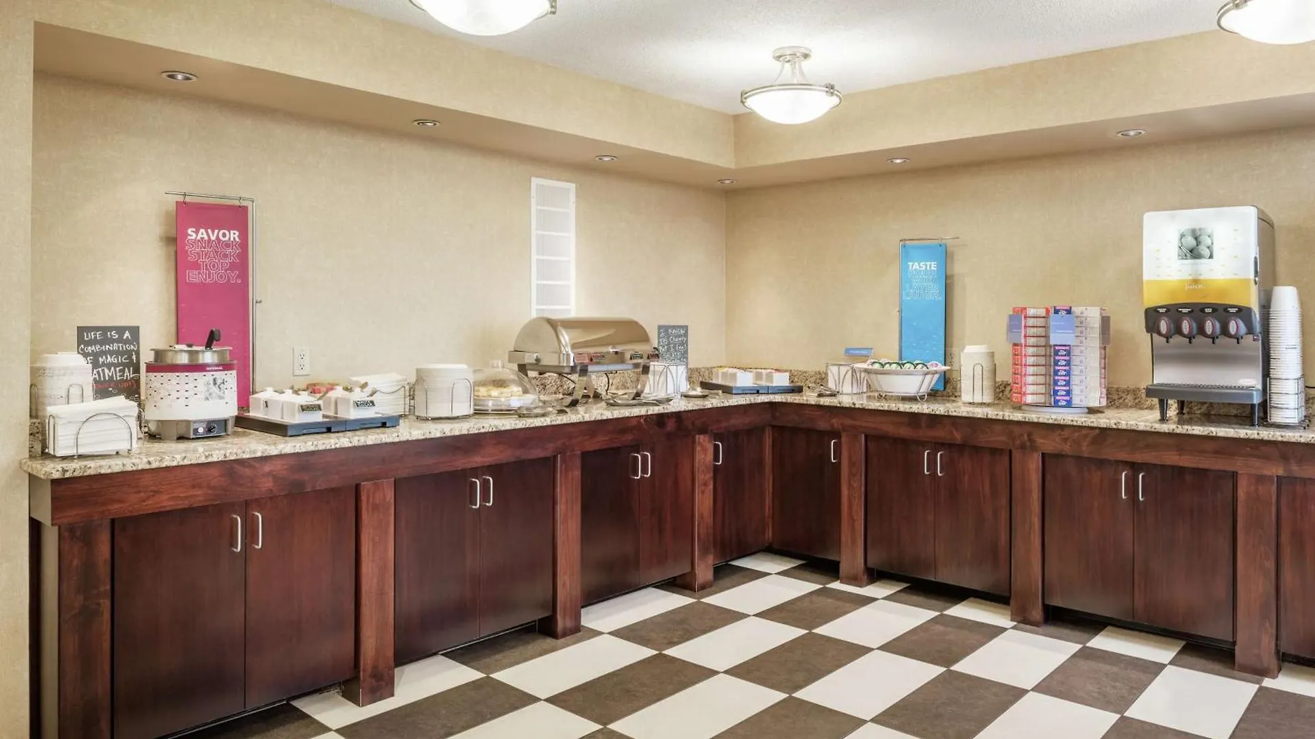 Hampton On The Strip Hotel Branson