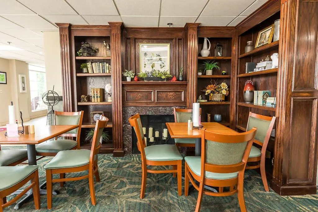 Savannah House 2*