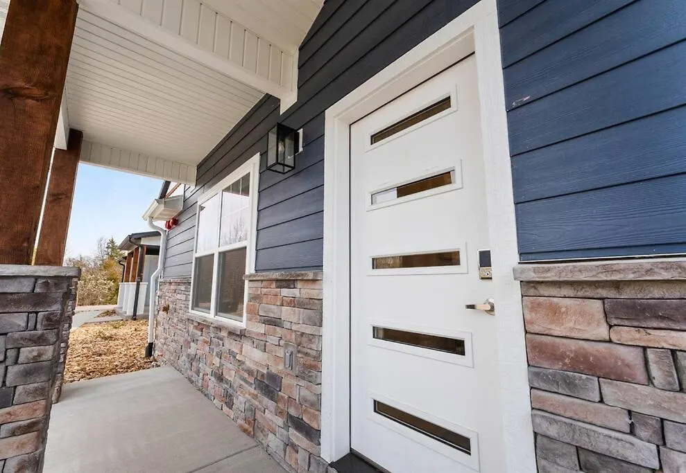 Holiday home Luxury Lakefront: 9br/8.5ba, Views, Peak Comfort