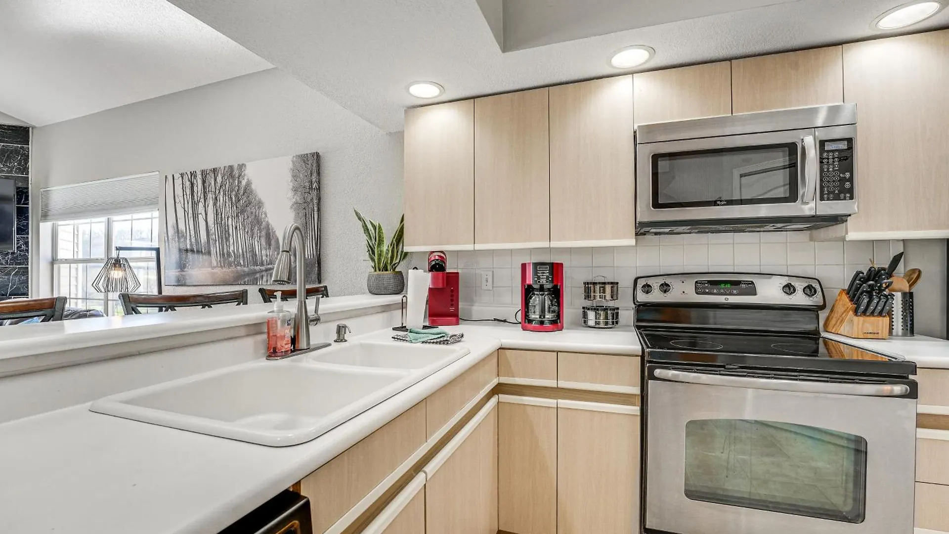 With Amenities And Marina Views!