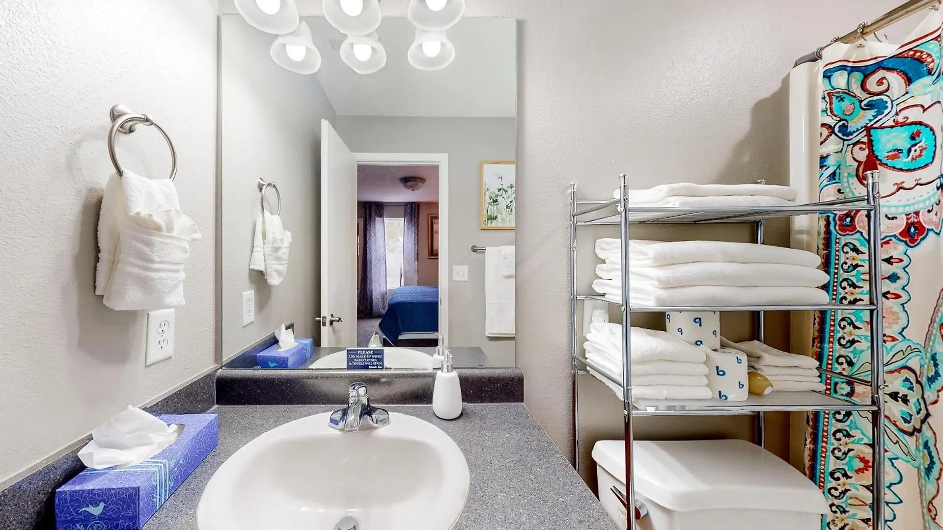 Hillside Living Units 5 & 6 Apartment *