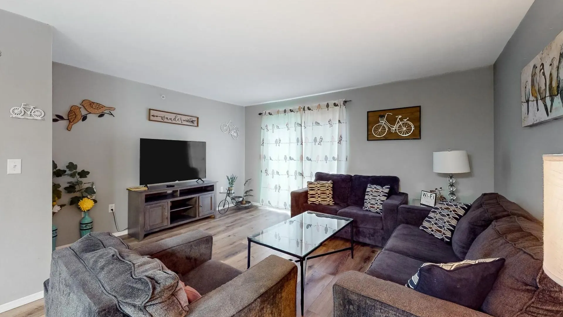 Apartment Hillside Living Units 5 & 6