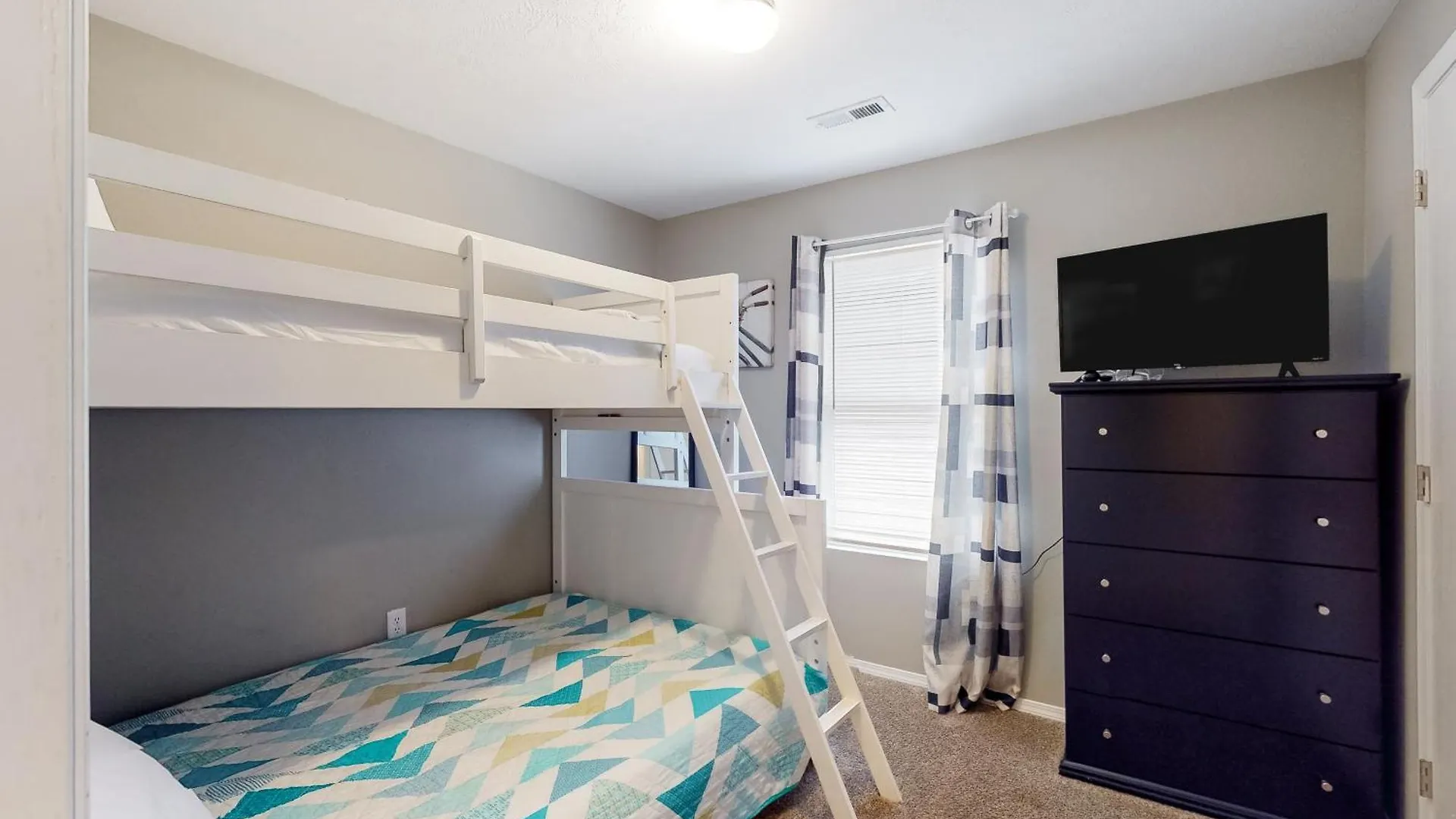 Hillside Living Units 5 & 6 Apartment *