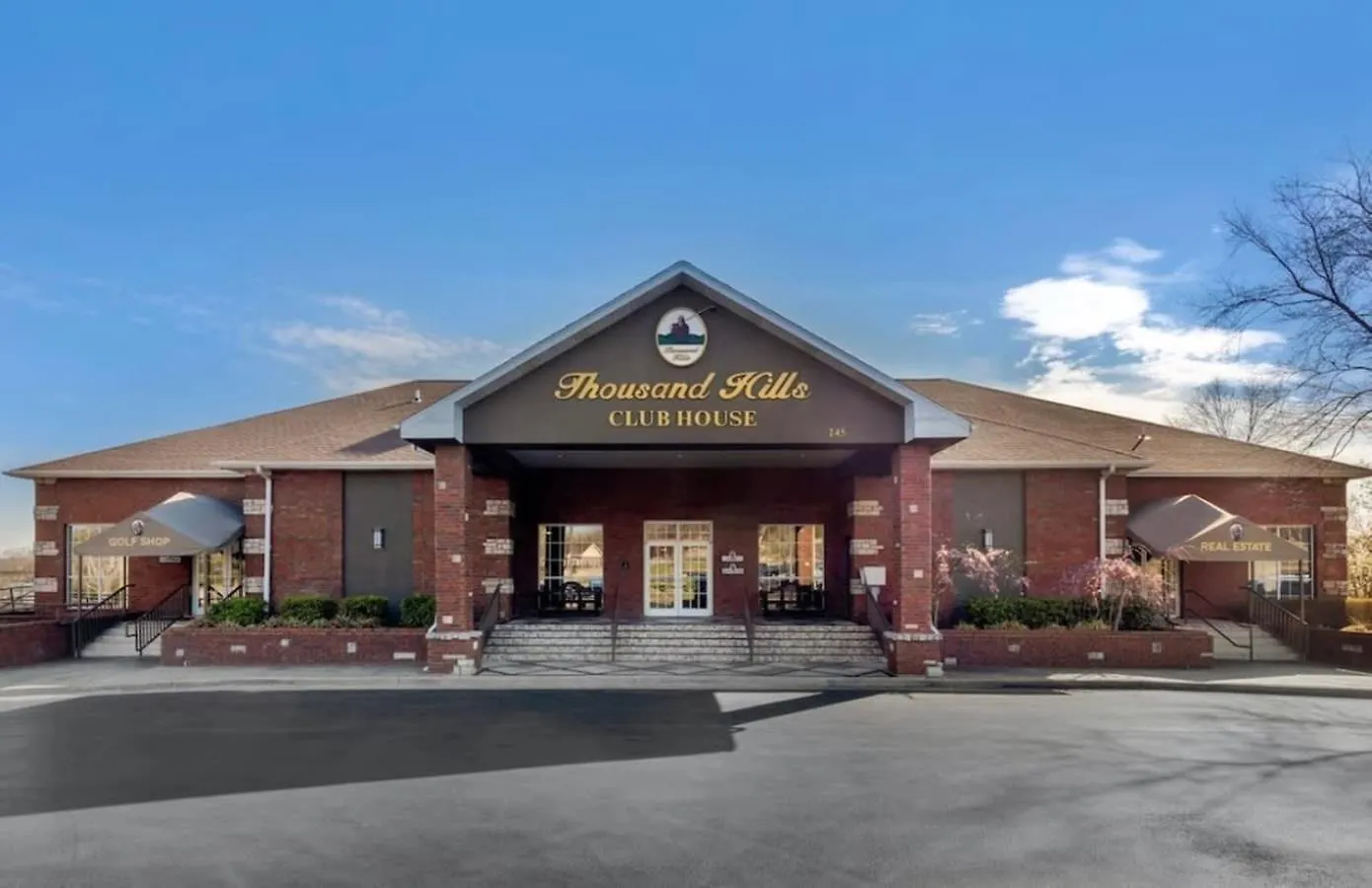 At Thousand Hills Walkin With Elevator Golf Front And Close To 76 Holiday home *