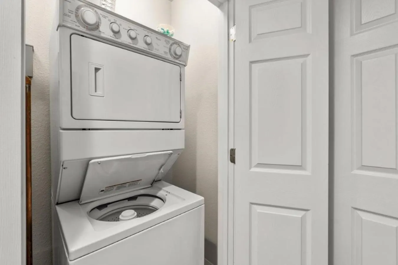 At Thousand Hills Walkin With Elevator Golf Front And Close To 76 Holiday home