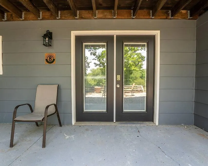 Tribesman Luxury # 8 On Table Rock Near Silver Dollar City, *